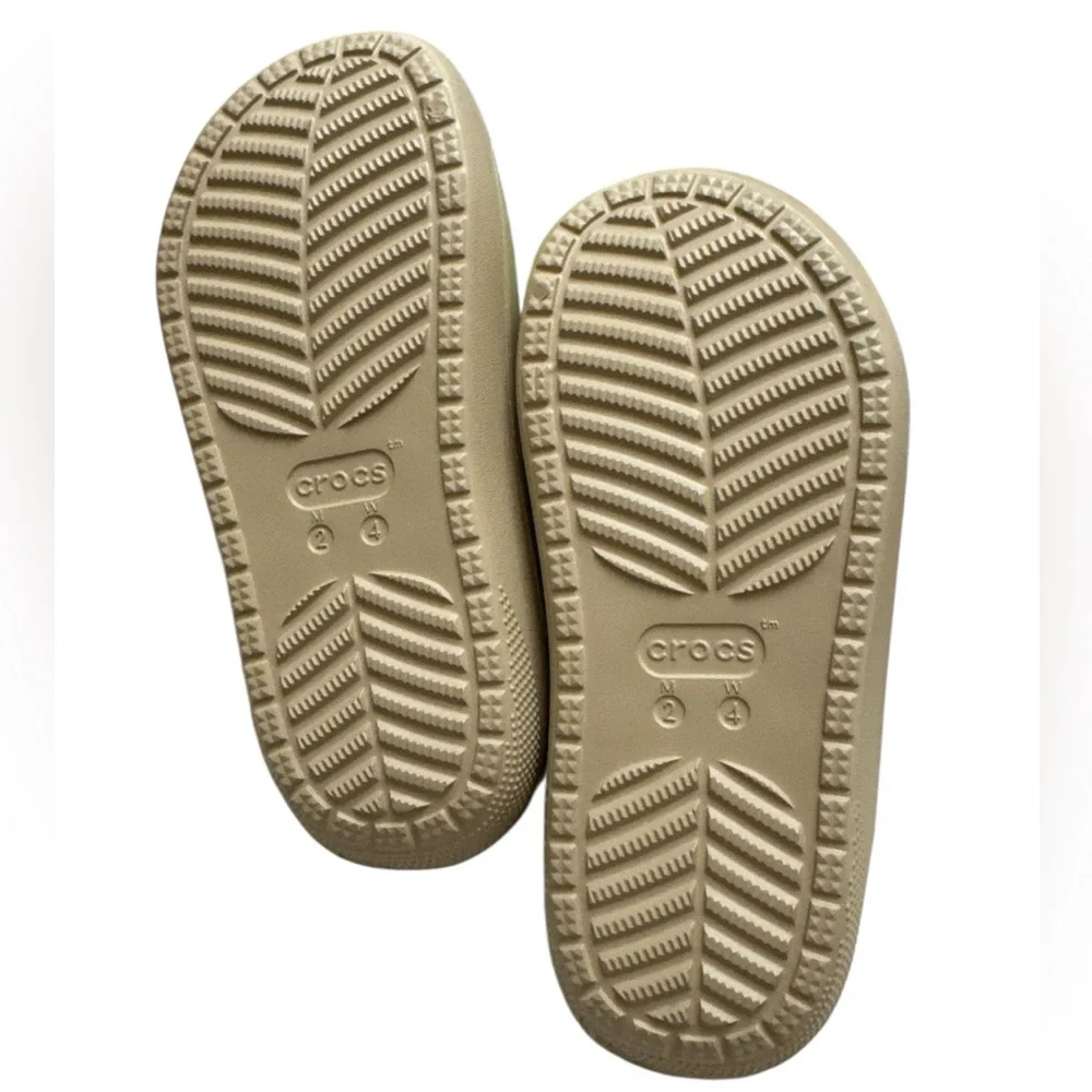 CROCS Kids baya Cozy Cream Fuzzy Sandal
